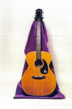 Elvis' Epiphone guitar